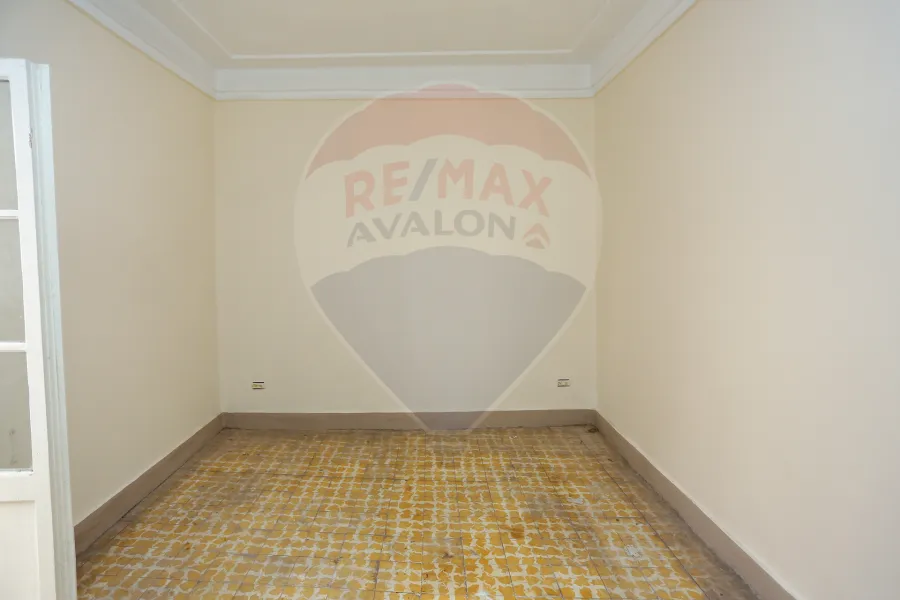 Apartment for sale 100 m Sidi Bishr (side of Gamal Abdel Nasser Street)