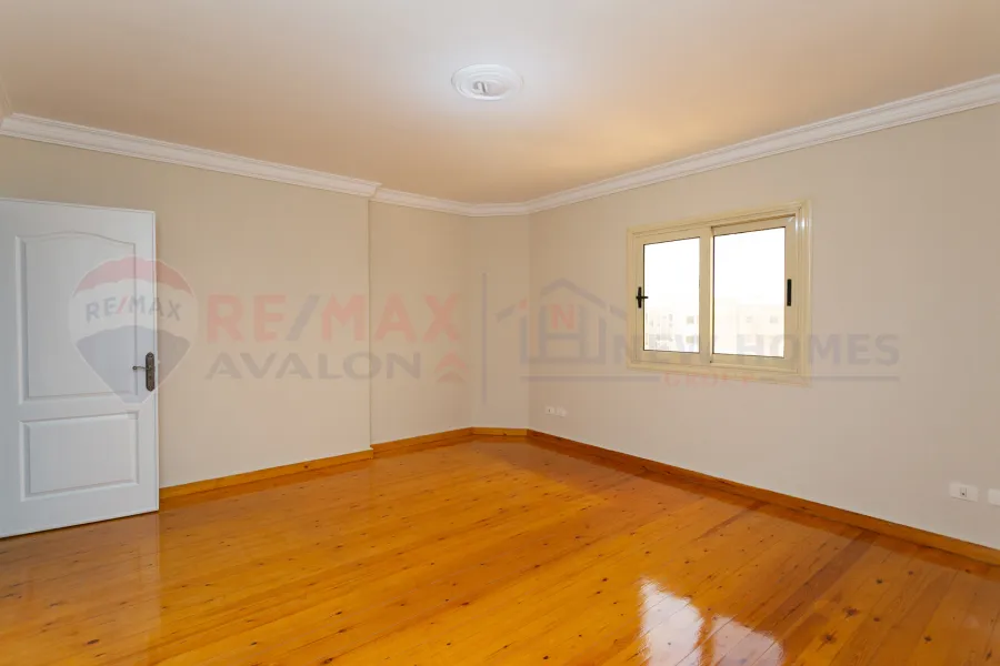 شقة للبيع 195 م كفر عبده (خطوات من سانت جيني - برج براند)