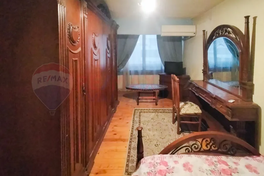 Furnished apartment for rent 230 m Roushdy (Al-Maaskar Al-Romani Street)