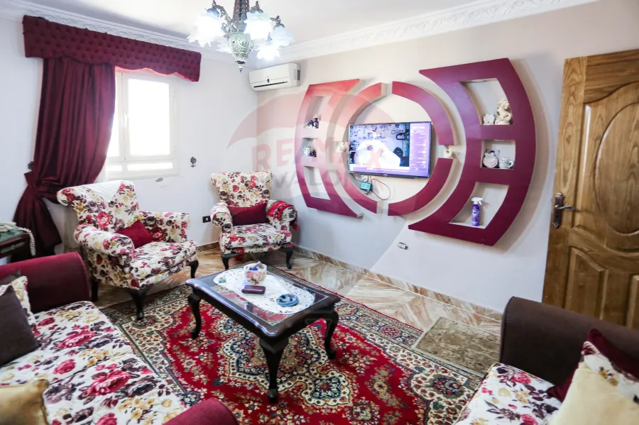 apartment for sale 120 Moharam Bek ( Mostafa Zayan St )