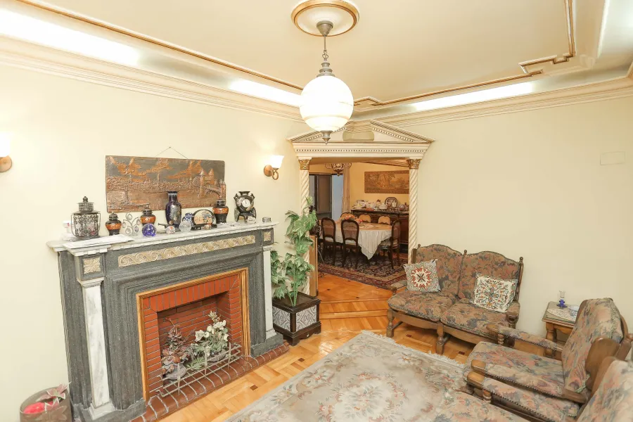 شقة للبيع 290م رشدي ( ش أبو قير )