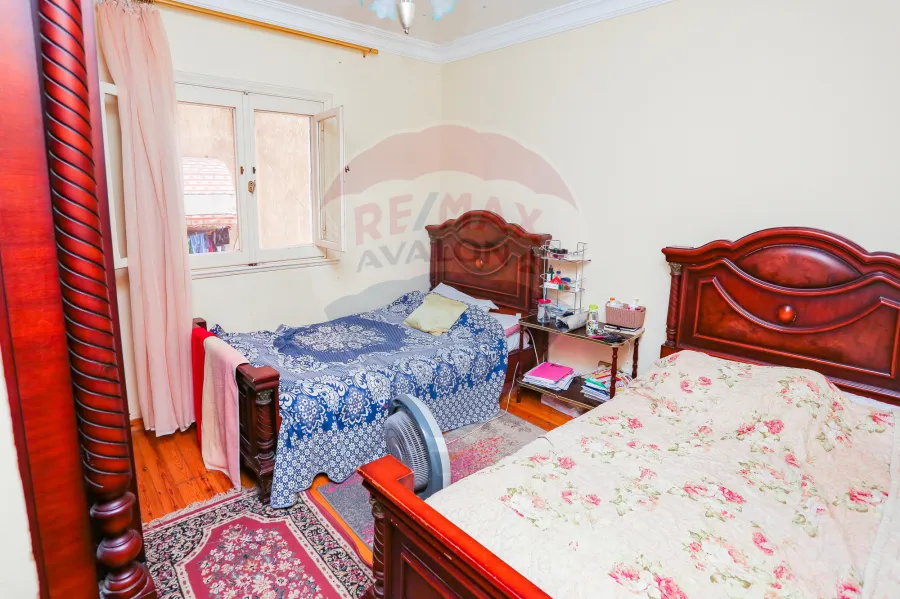 شقة للبيع 135 م سموحة (المربع الذهبي)