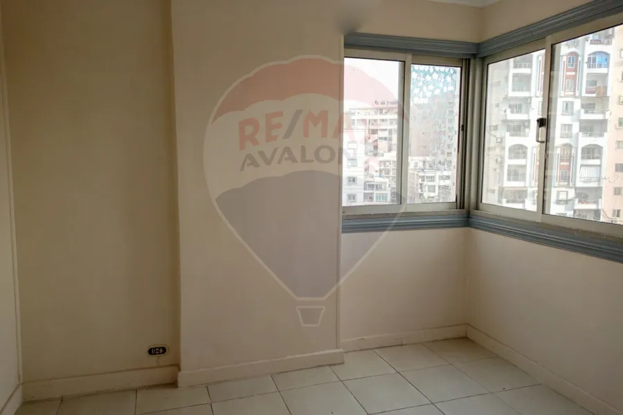 شقة للبيع 100 م سان ستيفانو (خطوات من البحر)