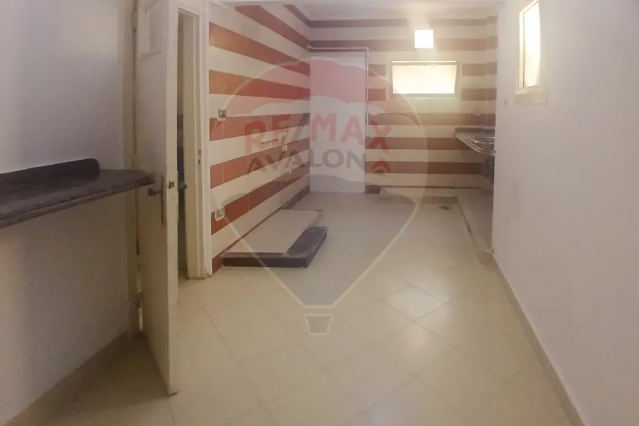 شقة للبيع 170 م لوران (خطوات من ش الاقبال)