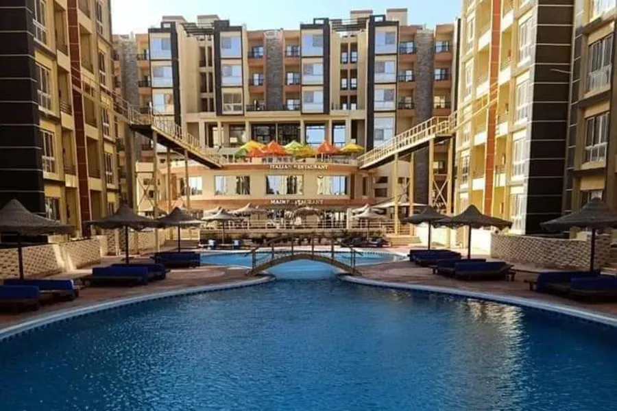 شاليه + روف للبيع (ريتال فيو - الكيلو 77) 55 م شاليه + 55 م روف