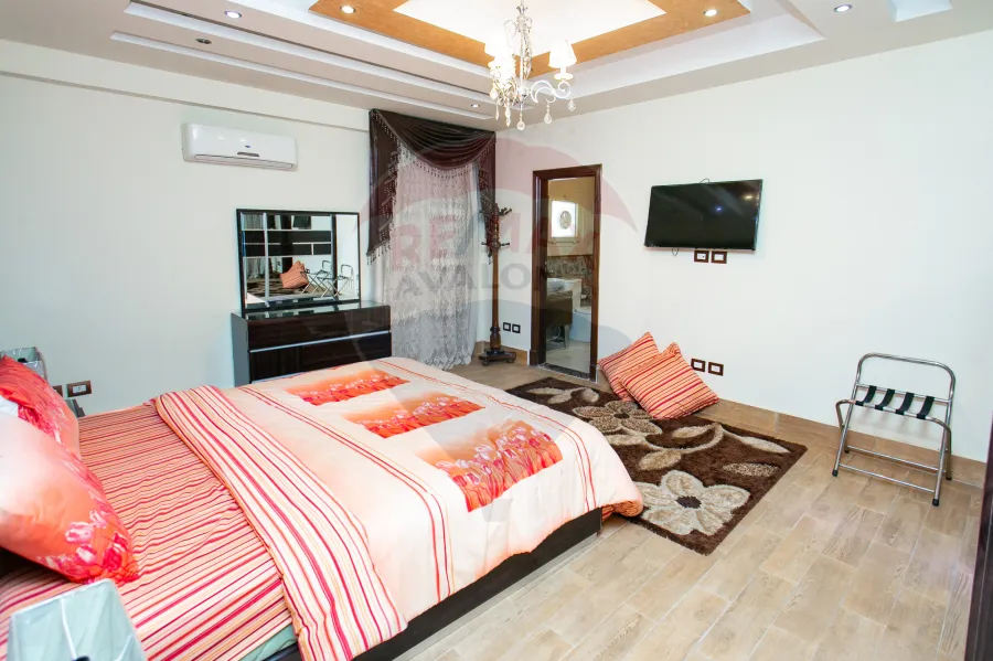 شقه للبيع 520 م سيدي بشر(ش محمد نجيب - على البحر مباشرة)