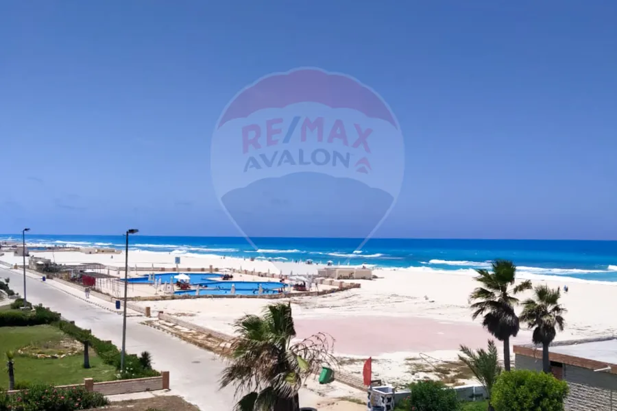 فيلا للبيع الساحل (قرية هليوبيتش) - 300 م