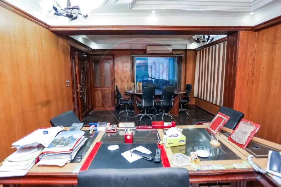 Administrative unit for rent 450m agricultural road ( next to Sawari Compound &amp; Officer  hospital )