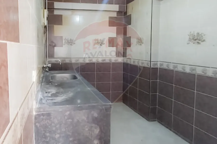 شقة للبيع 150 م زيزينيا (شارع ابوقير)