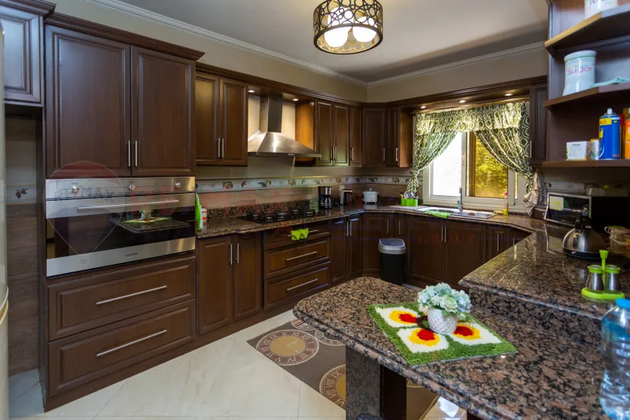 Villa for sale 500 m King Mariout (King Heights compound)