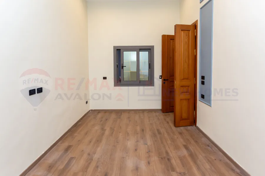 Ground apartment with garden for sale 280 m Kafr Abdo (Steps from Abo Qir St.)