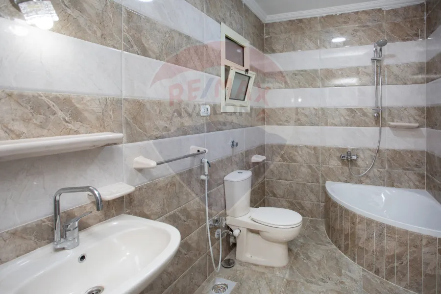 Apartment for sale 175 m sporting (Luxor St)