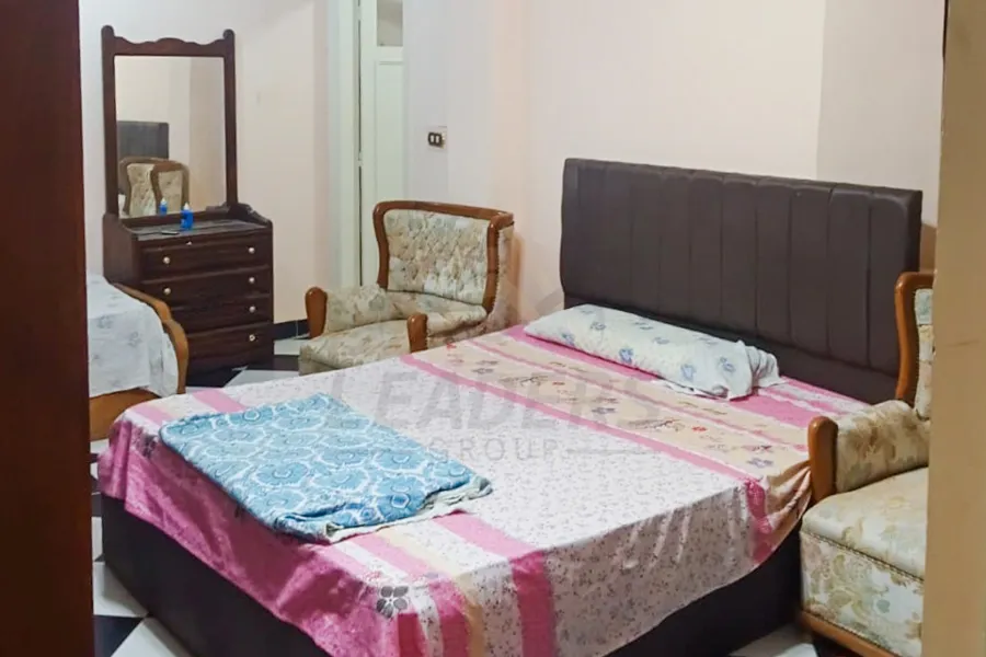 فيلا ستاند الون للبيع (قرية البنوك - الساحل) 400 م