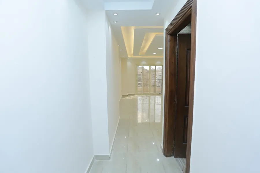 شقة للإيجار 110م كليوبترا - ش أبو قير الرئيسى