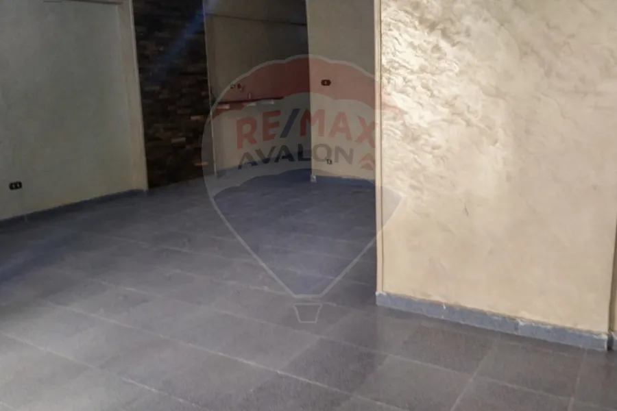 شقة للبيع 110 م كفر عبده (ش الفيومي)