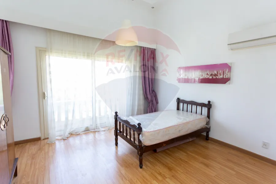 فيلا توين هاوس للبيع 450 م اليكس ويست (مرحلة أنطونيادس)