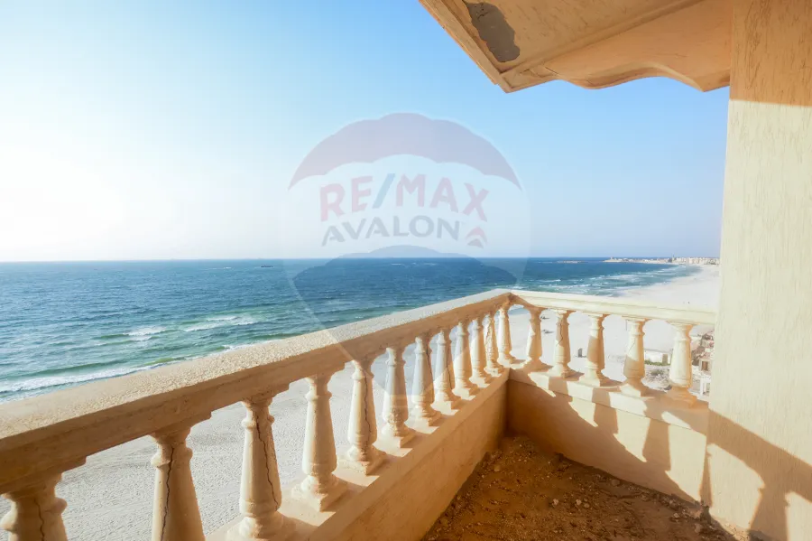 شقة للبيع 94 م العجمي (بيانكي - اول نمرة من البحر)