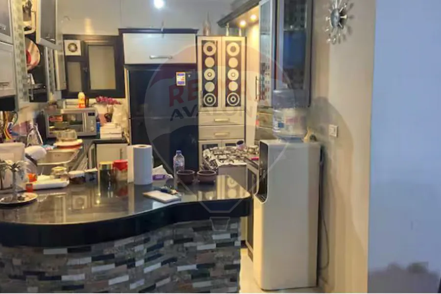 شقة للبيع 160 م كامب شيزار (شارع ممفيس)