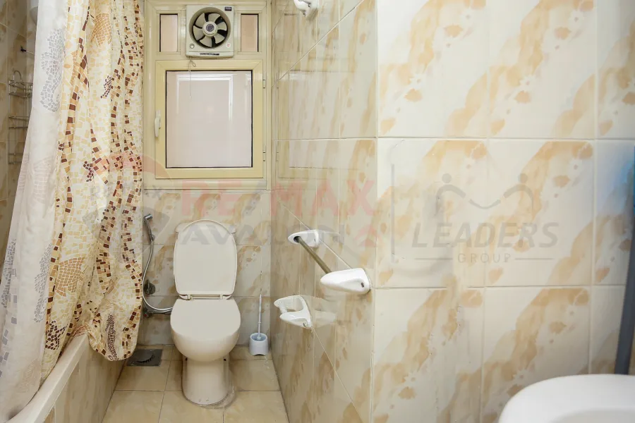 Apartment for sale 125 m Al-Maamoura Al-shatea (Al-Nasr St. - Steps from the sea)