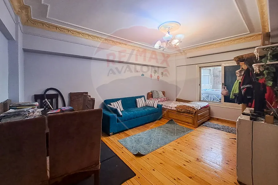 Apartment for sale 100 Louran (directly on the sea)