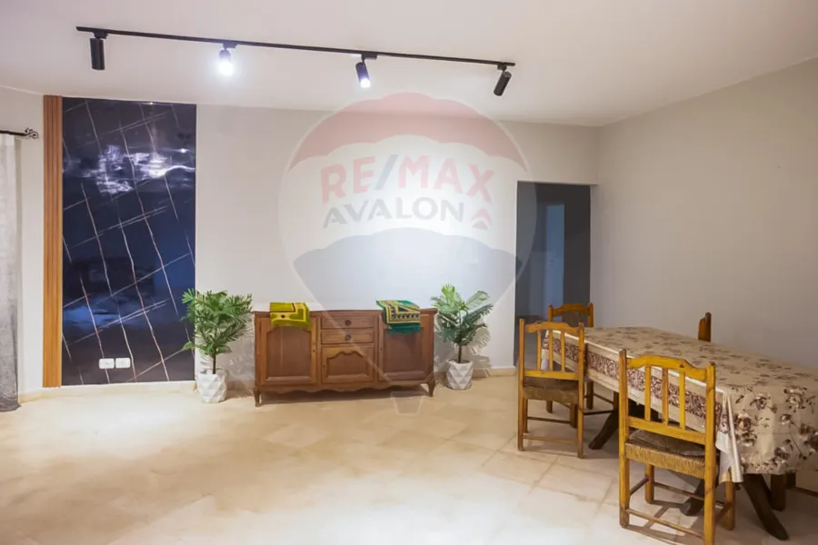 Standalone Chalet for sale (Palm Beach) 550 m