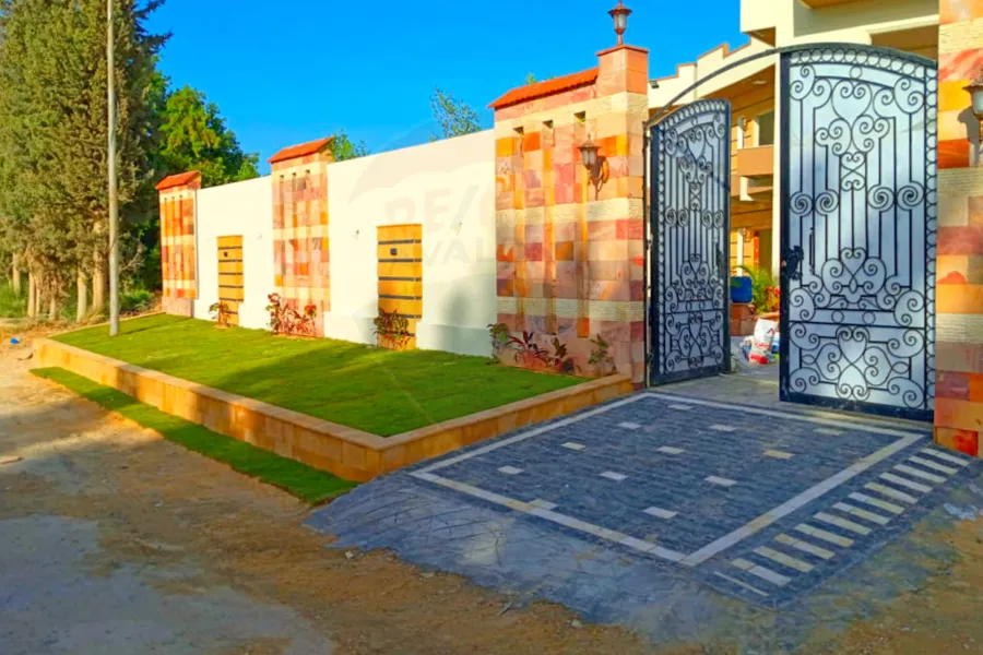 Villa For Sale 500 m King Marriout (Next To Khattab Qasis)