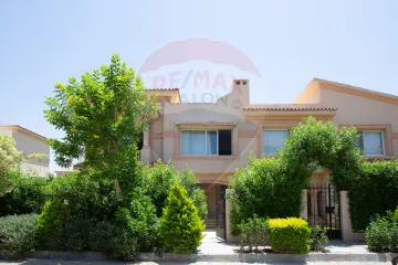 Twin House Villa for sale 450 m Alexwest (Antoniades phase)