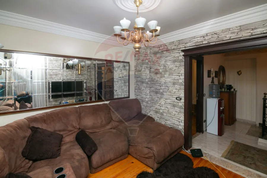 شقة دوبلكس للبيع  180 م بولكلي (خطوات من ش أبو قير)