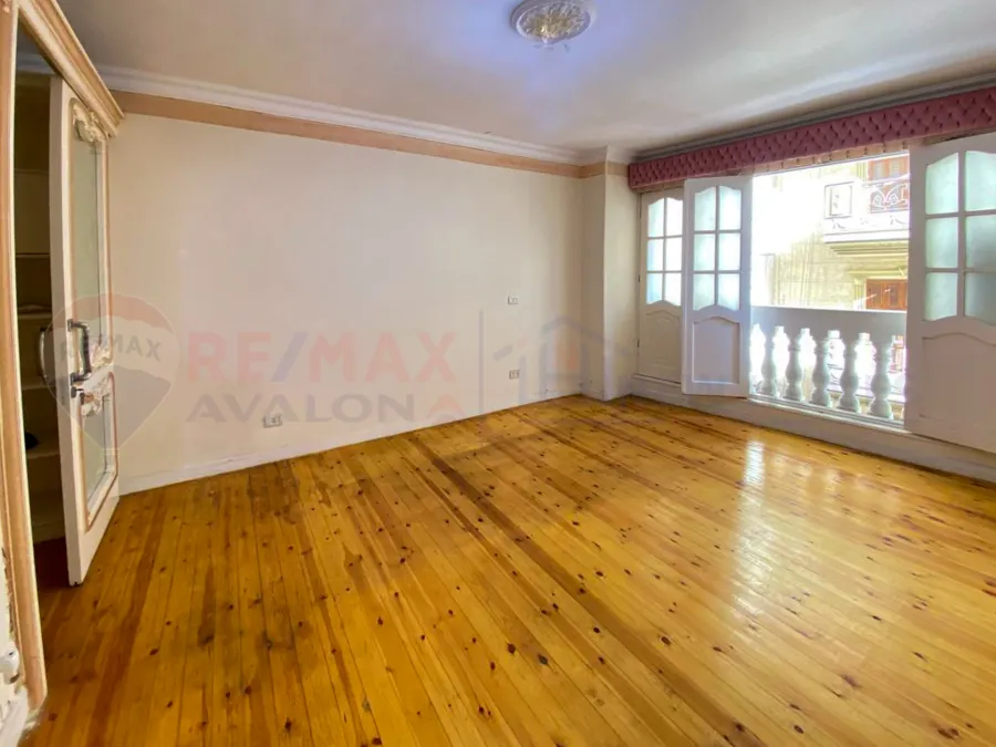 Apartment for sale 230 m Saba Basha (steps from Abu Qir St. and tram)