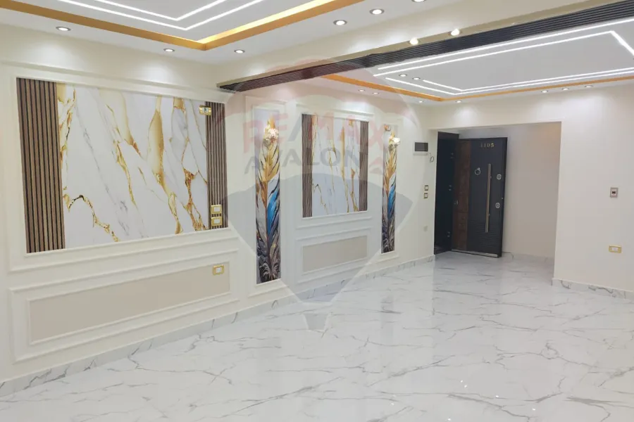 شقة للايجار 160 م لوران (علي الترام مباشر)