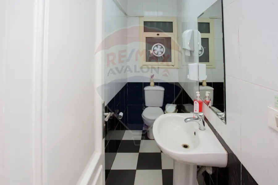 شقة للبيع 175 م سموحة (المربع الذهبي) تصلح سكني او إداري