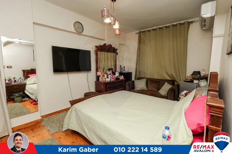 شقة للبيع 100م سموحة (خطوات من مول زهران)