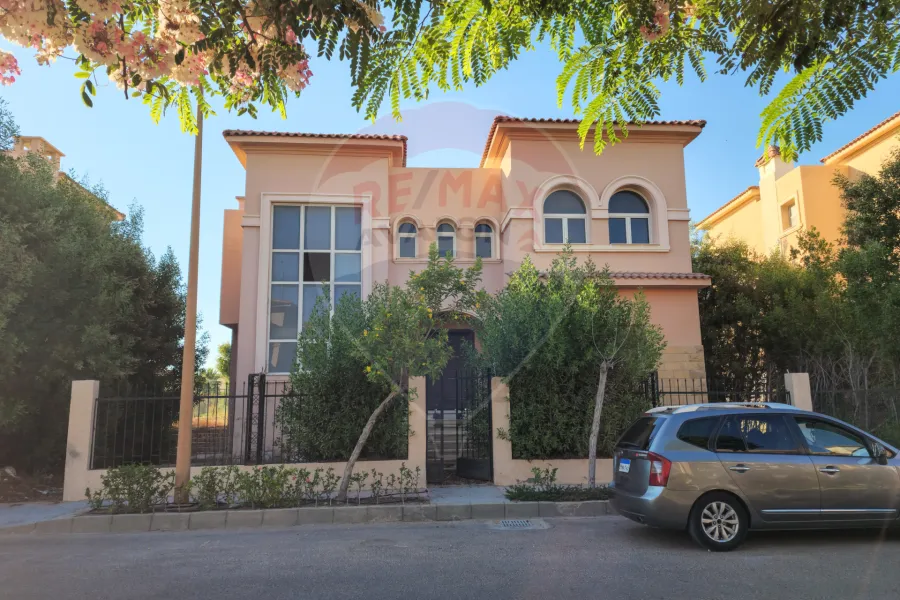 Stand alone villa for sale (Alex West) King Mariout 750 m