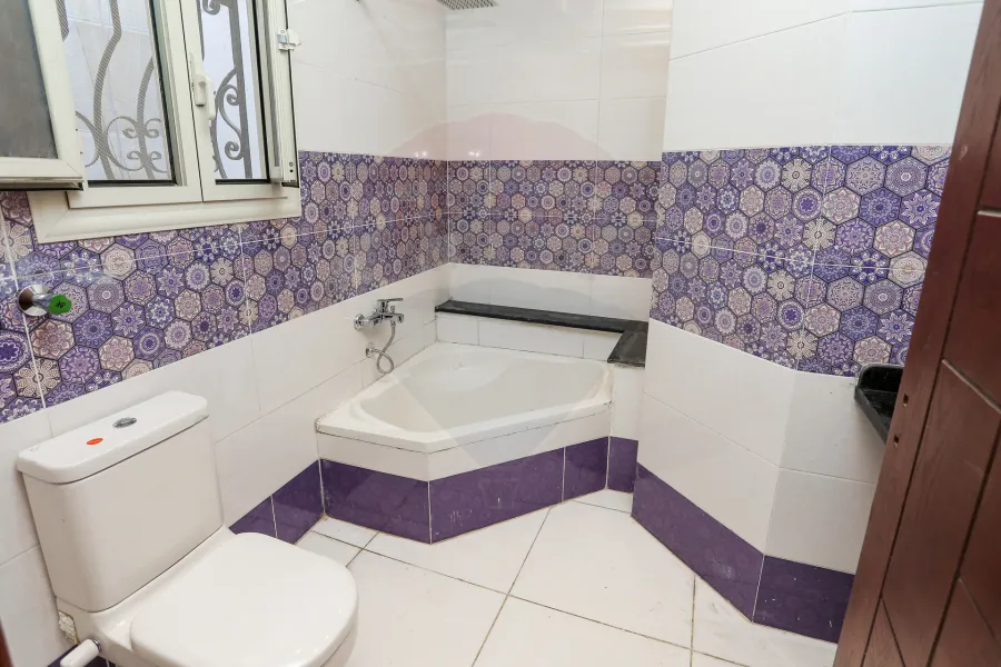 Apartment For Sale 115 m + Private Roof Louran (EleqbalSt.)