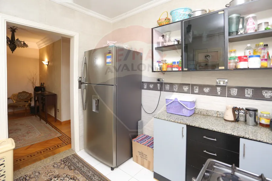 Furnished apartment for Rent 175 m Zezinia (Steps from Abo Qir st.)