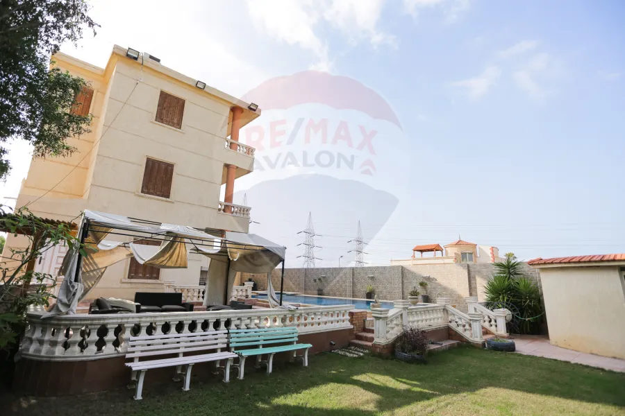Stand Alone Villa for sale 1,008 m King Mariout