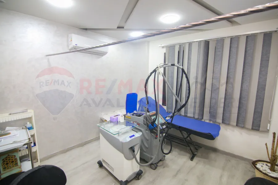 Administrative apartment for sale 185 m Smouha (Fawzy Moaz St. - Brand Building)