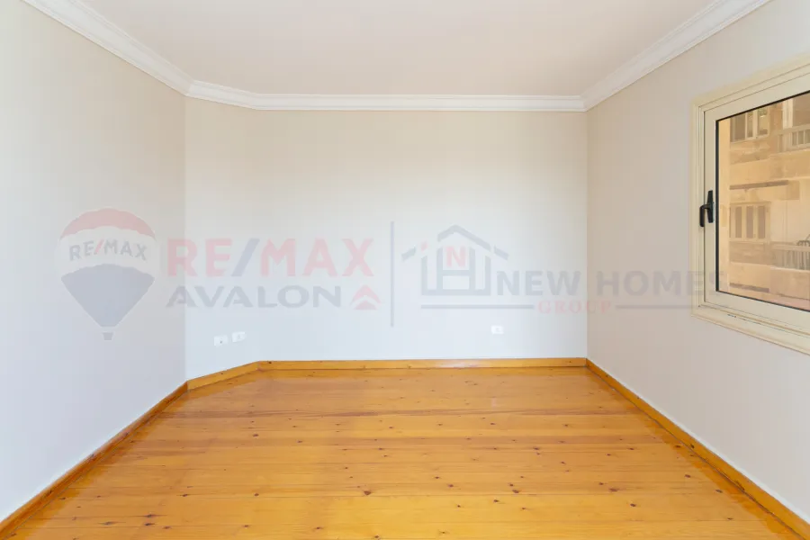 شقة للبيع 195 م كفر عبده (خطوات من سانت جيني - برج براند)