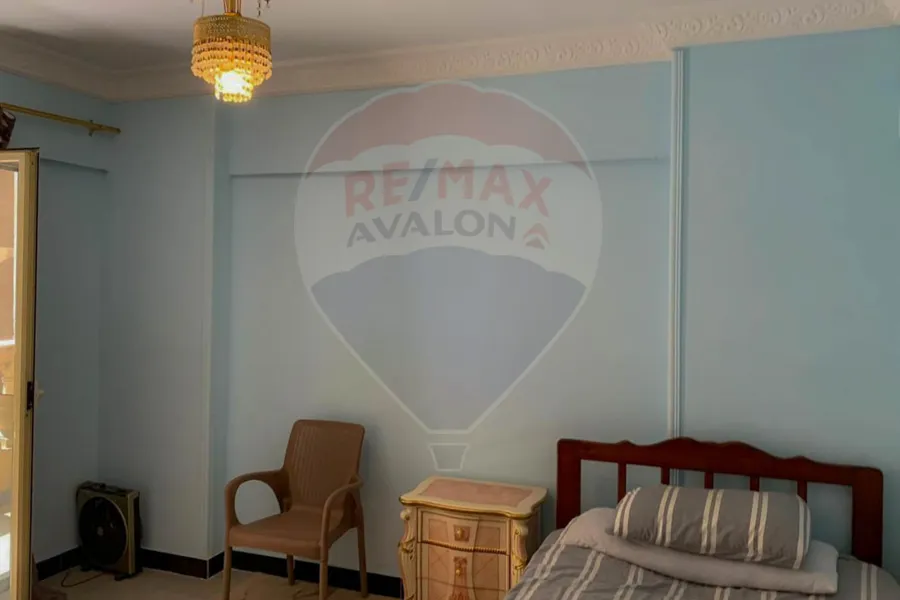 شقة للبيع 157 م محرم بك ( كومباوند محرم باشا )