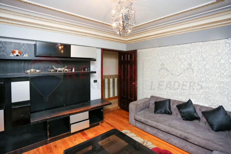 Apartment for sale 240 m Gleem (Mostafa Maher St.)