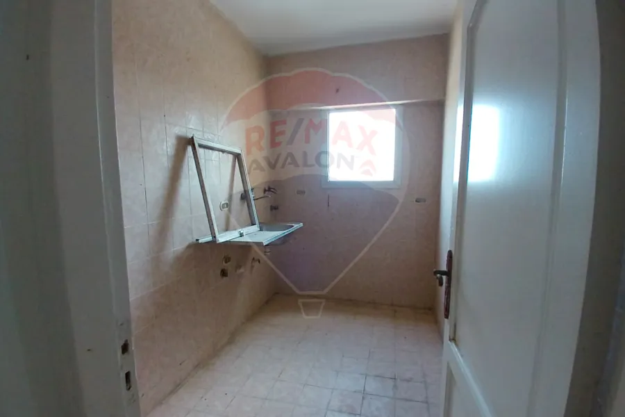 Apartment for sale 100 m El Montaza (Royal Plaza Towers)