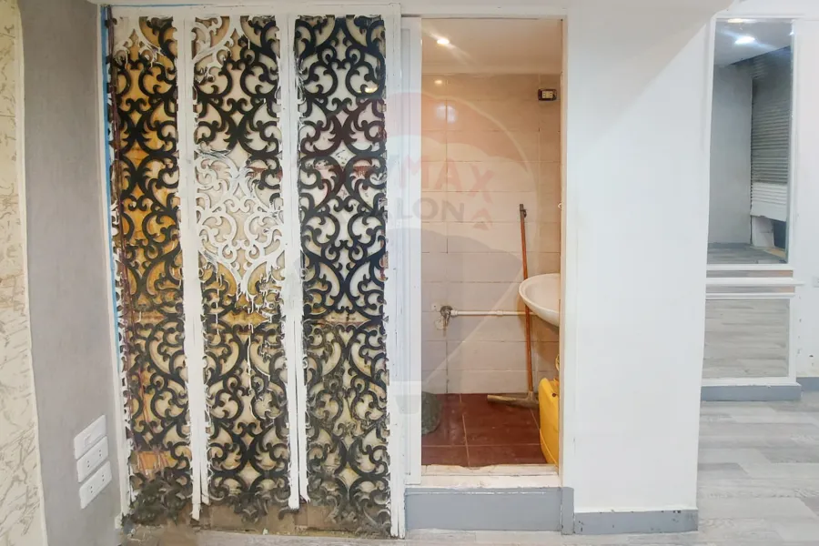 محل للايجار30 م لوران (خطوات من مستشفي سيتي)