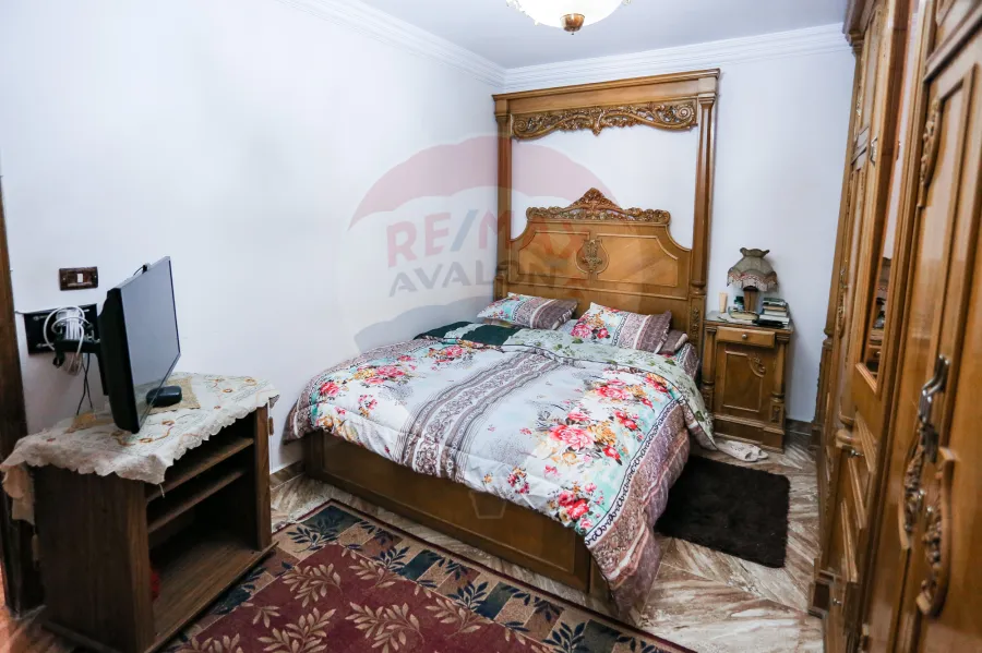 apartment for sale 120 Moharam Bek ( Mostafa Zayan St )