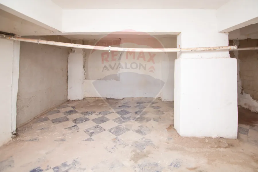 محل للبيع 110 م سموحة (خطوات من ش مصطفي كامل)