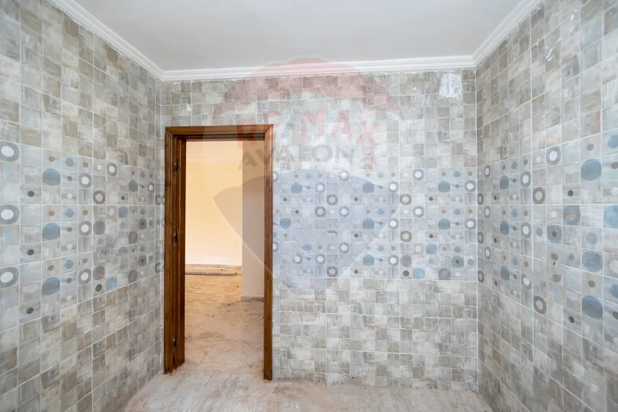 شقة للبيع 125 م المعمورة الشاطئ (كومباوند la vie - عزيز شنوده)