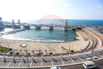 شقة للبيع 240 م ستانلي (علي البحر مباشرة )
