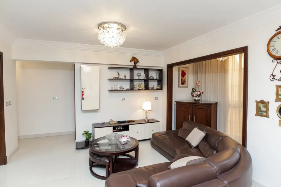 شقة للبيع بالفرش أو للإيجار مفروش 137م سموحة