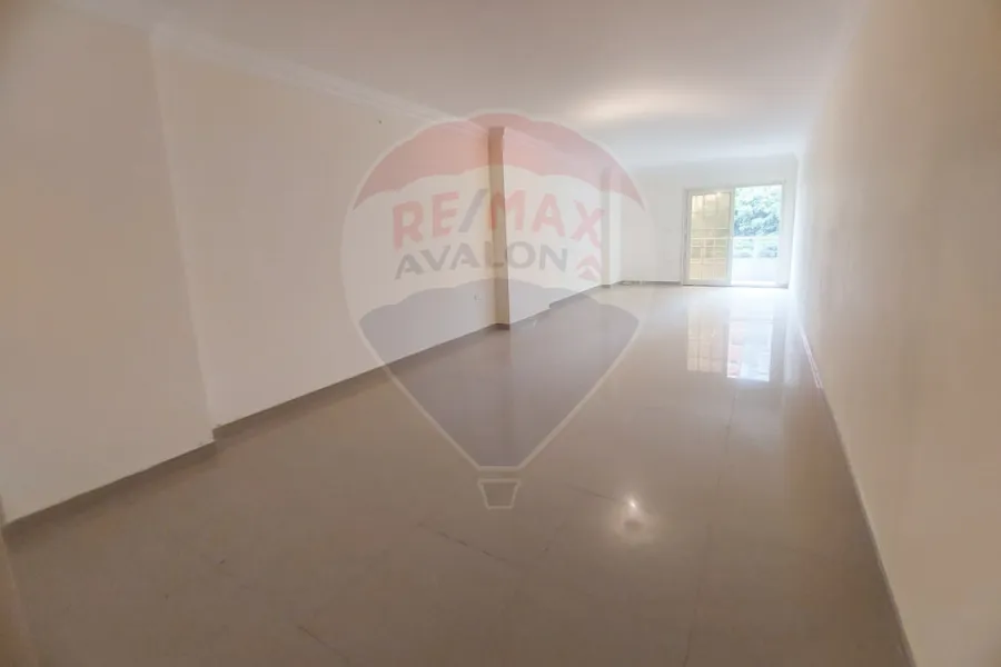 Apartment for rent 170 m Sporting (directly on the tram )