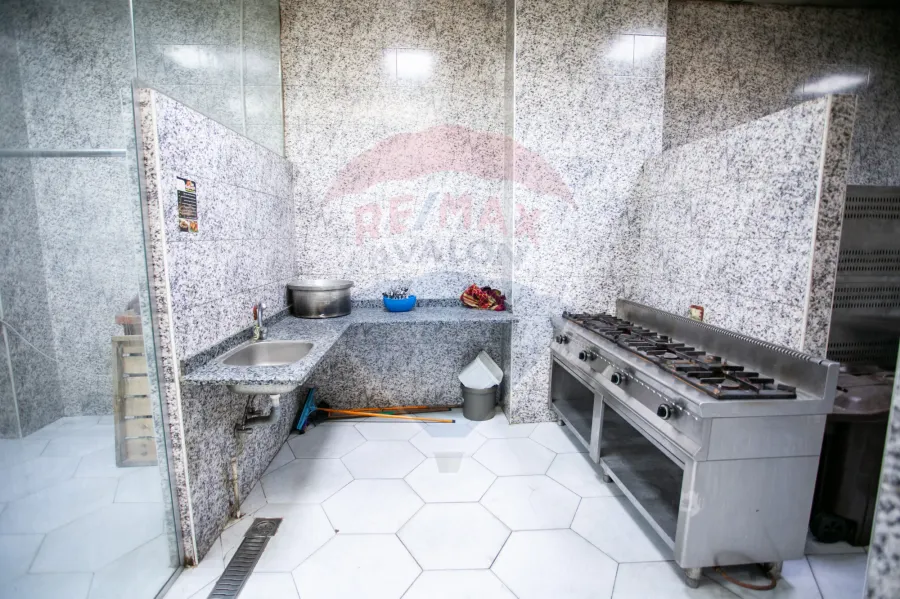 محل تجارى  للبيع 150 م فيكتوريا (ميدان الساعه )