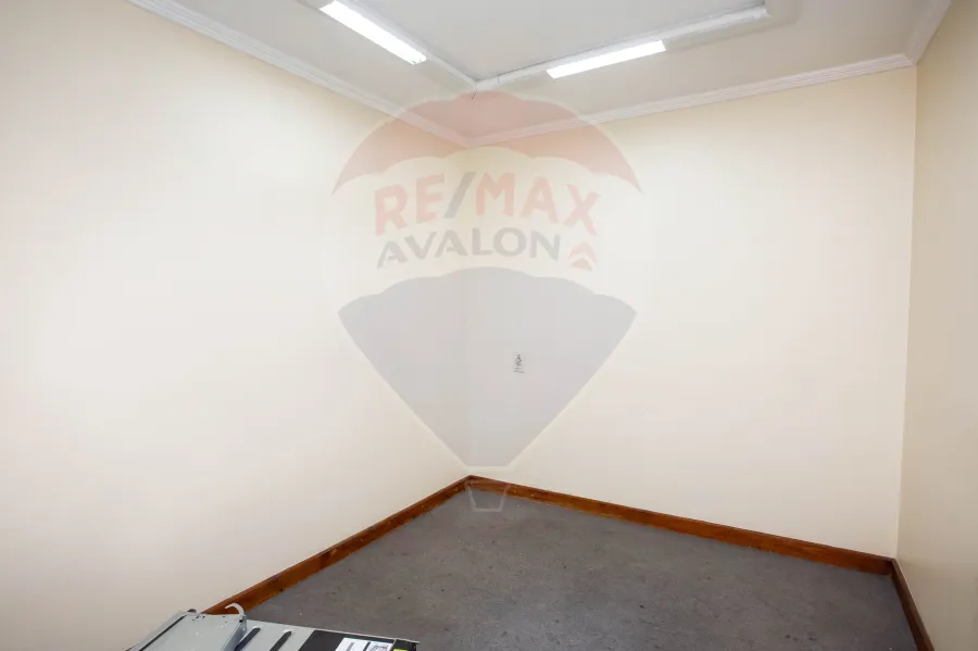 مقر إداري للإيجار 370 م سموحة (ش فوزي معاذ)